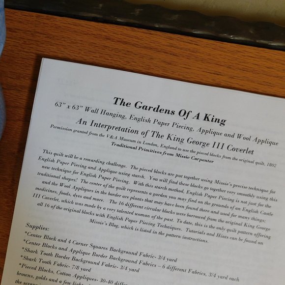 NIP Gardens of a King Traditional Primitives applique quilt pattern & templates - Picture 7 of 13